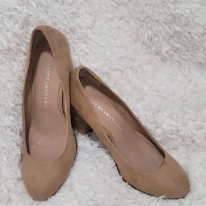 Chinese laundry camel faux suede pump women's size 10